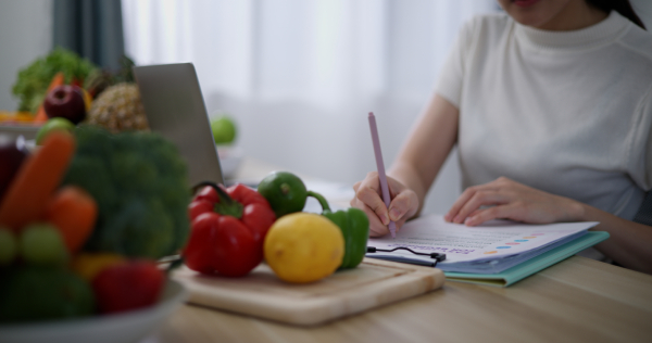 Consultare un nutrizionista o un allergologo è fondamentale per una diagnosi accurata.