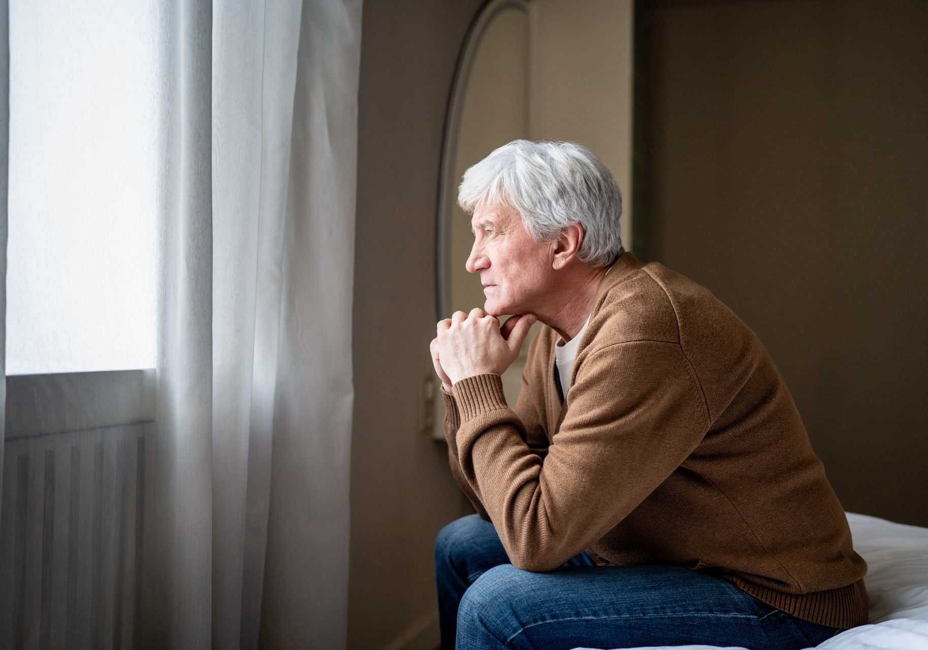 depressione_cover uomo anziano depresso