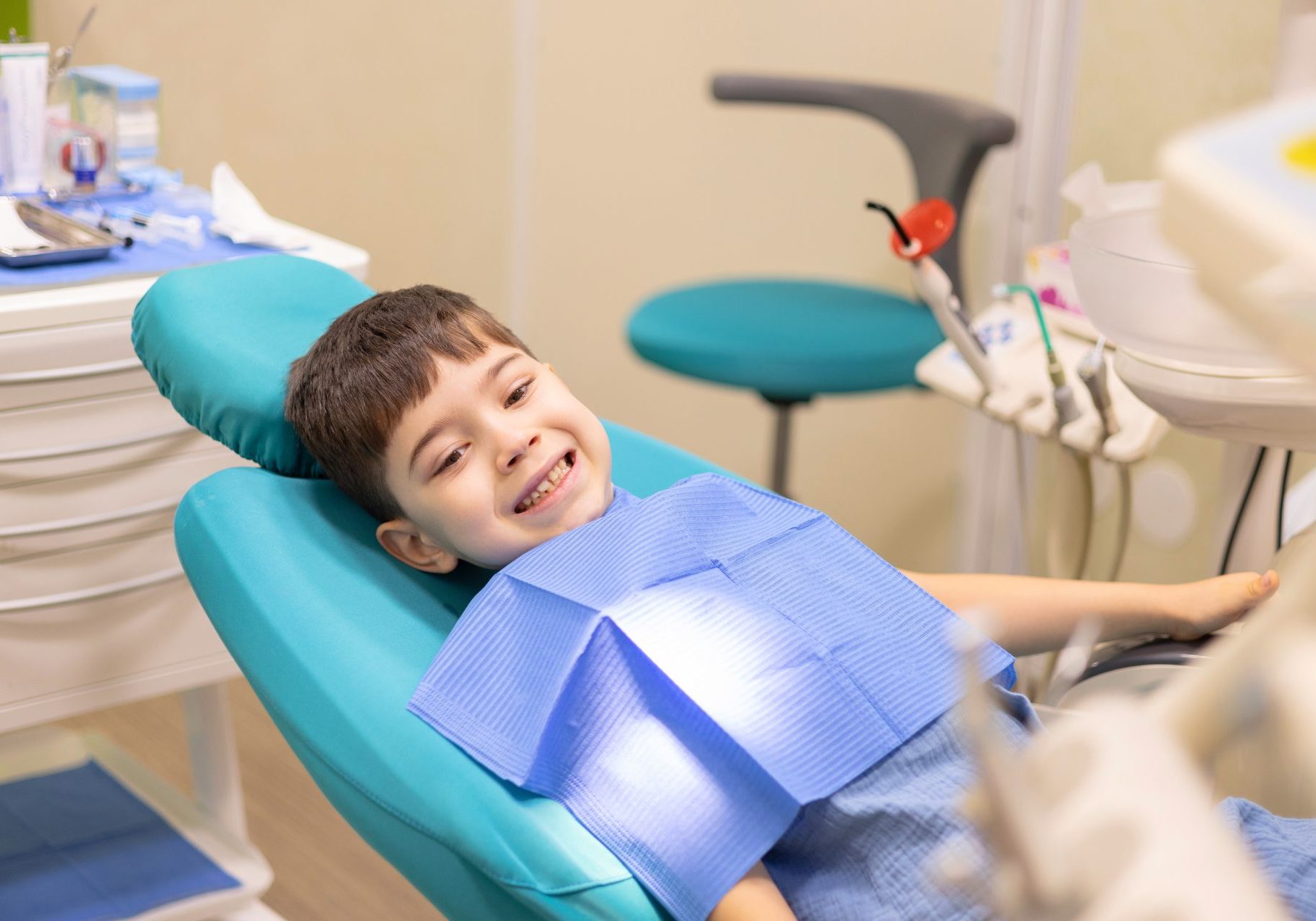 bambino durante visite dentistica